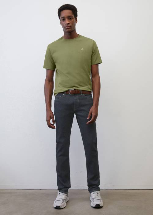 Jeans Modell SJÖBO shaped M060 in Frontalansicht