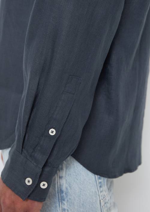 Long sleeve shirt in a regular fit M898 in detail view