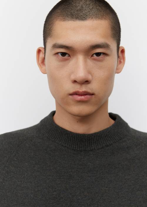 Raglan jumper M989 in detail view