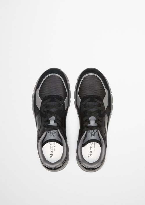 Sneaker — M974