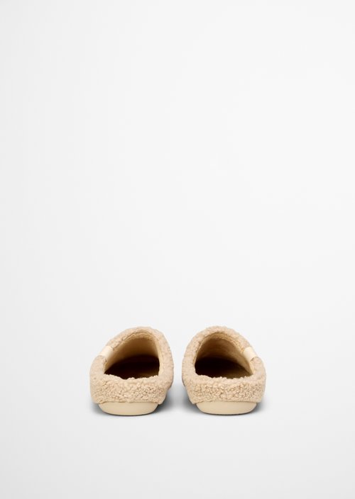 Slippers — M715