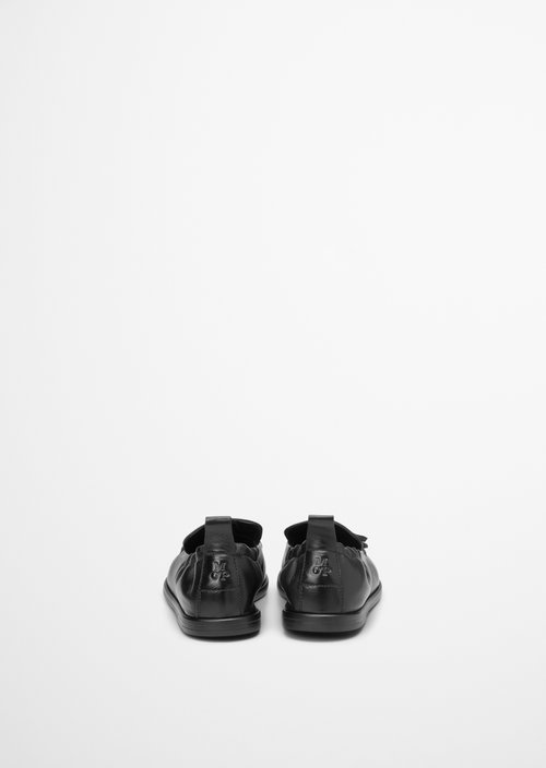 Loafer — Black
