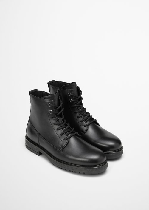 Lace-up boots — Black