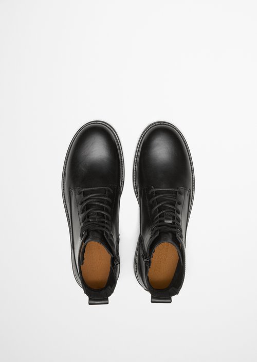 Lace-up boots — Black