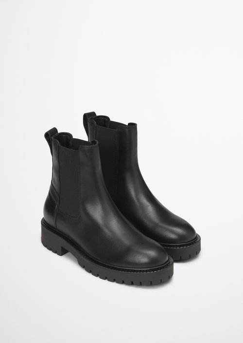 Chelsea boot model Phia — Black
