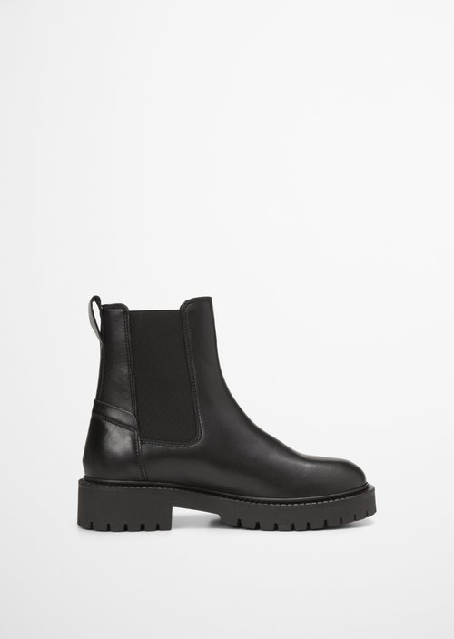 Chelsea boot model Phia — Black