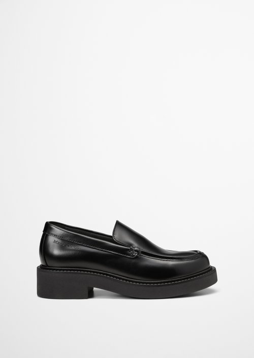 Loafer — Black