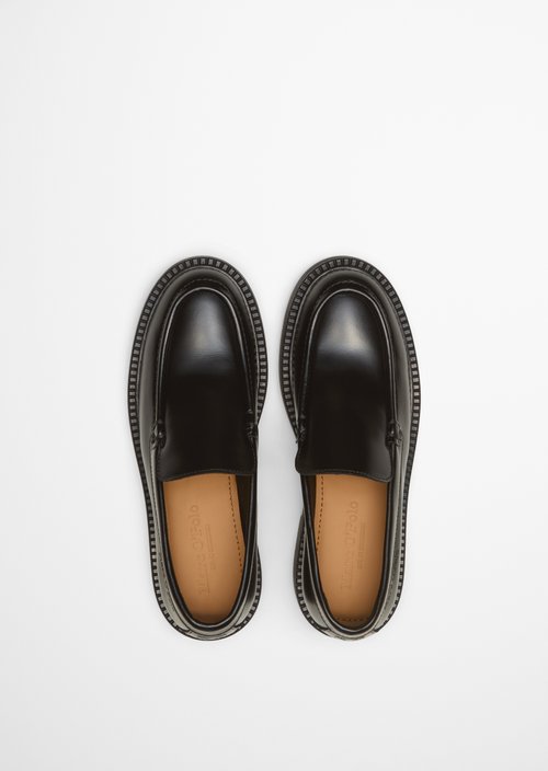 Loafer — Black