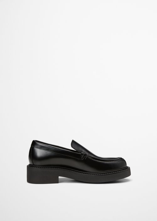 Loafer — Black