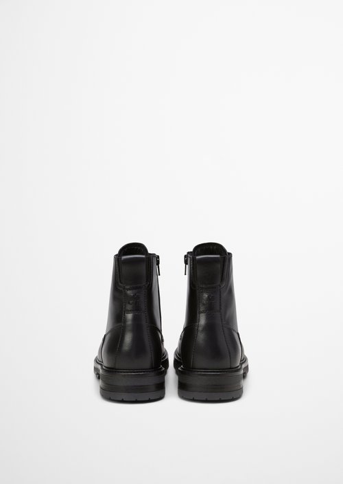 Lace-up boots — Black
