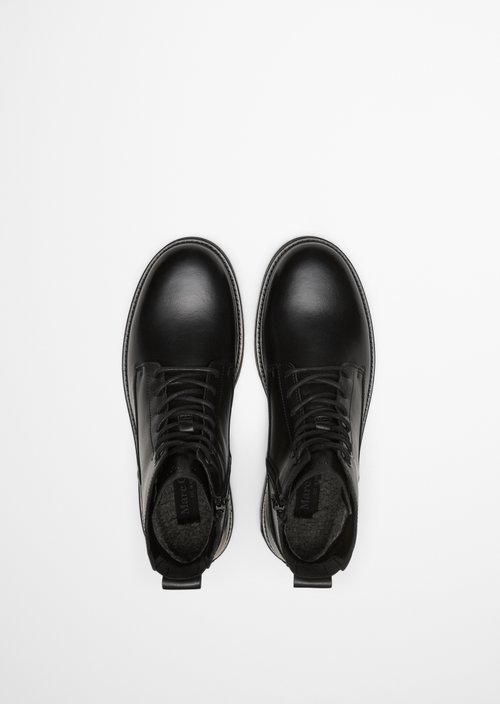 Lace-up boots — Black