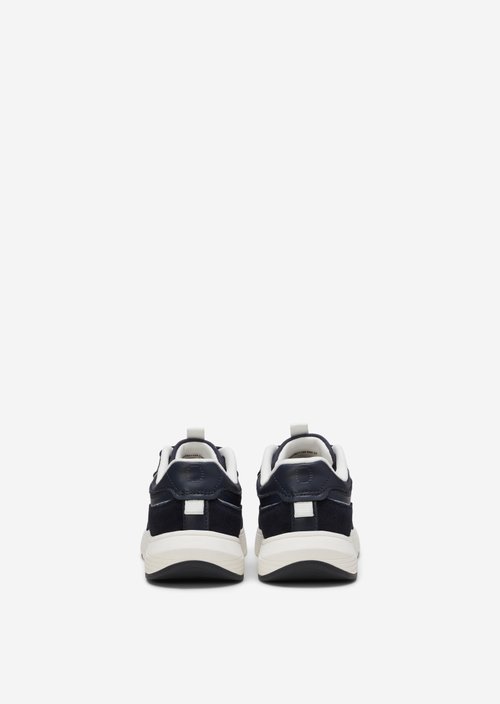 Sneaker — M890
