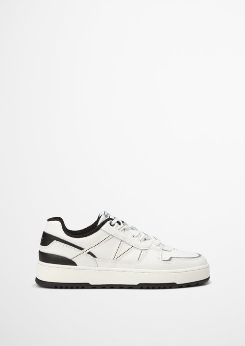 Sneaker — M127