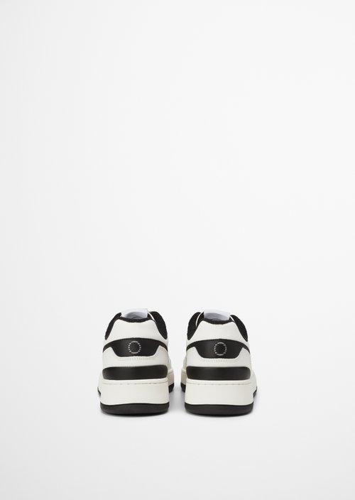 Sneaker — M127