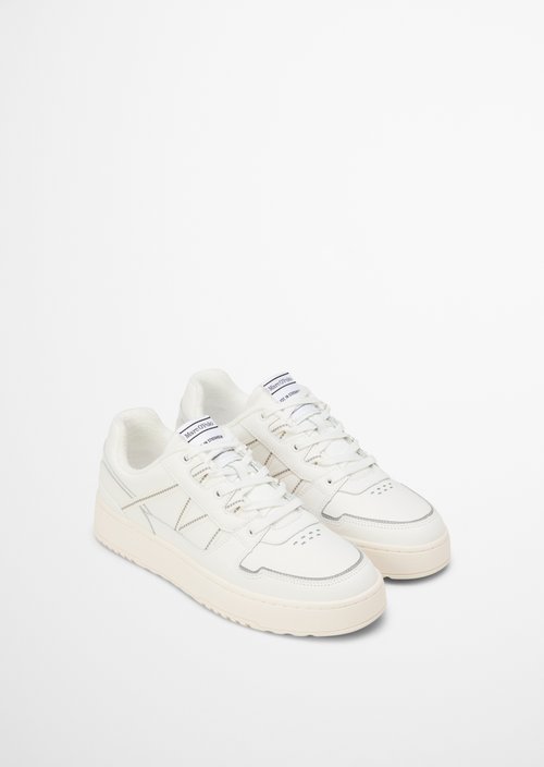 Sneaker — M138
