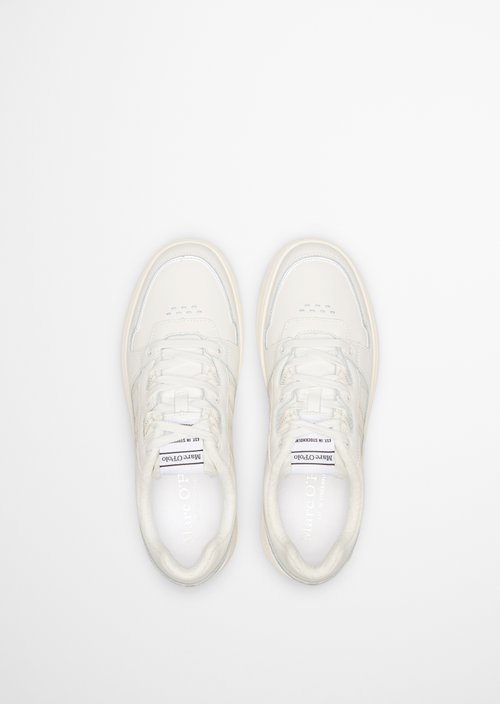 Sneaker — M138