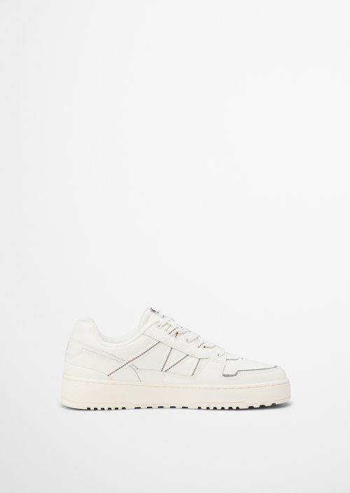 Sneaker — M138
