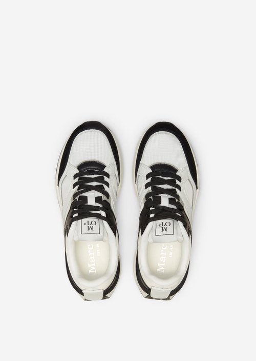 Sneaker — M137
