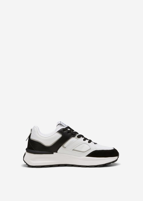 Sneaker — M137