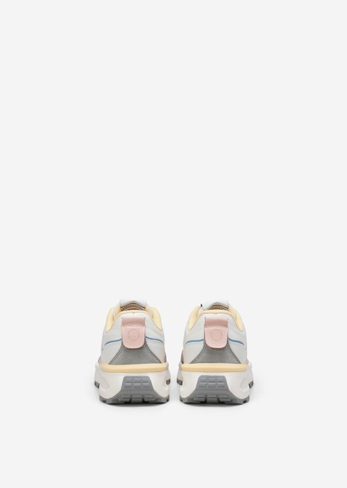 Sneaker — M147