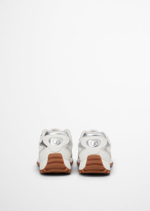 Sneaker — M122