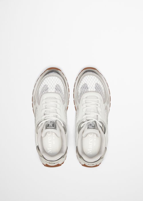 Sneaker — M122