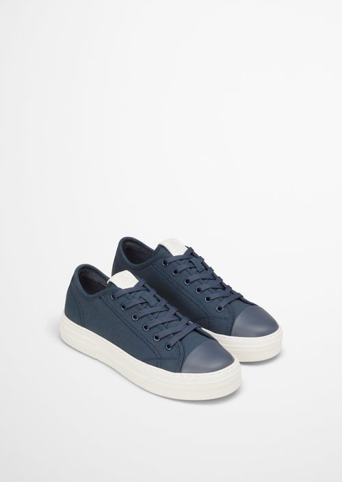 Sneaker — M890