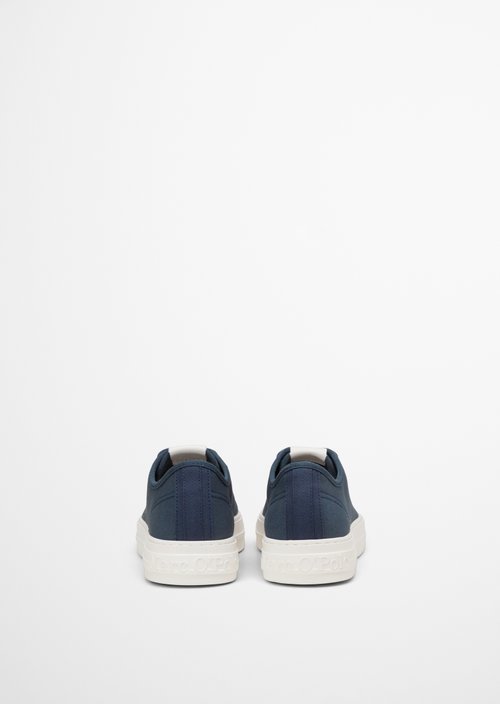 Sneaker — M890