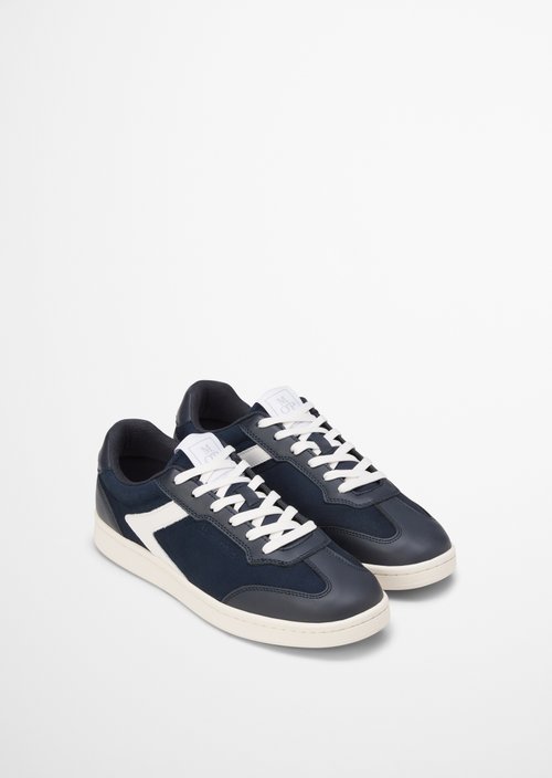 Sneaker — M893