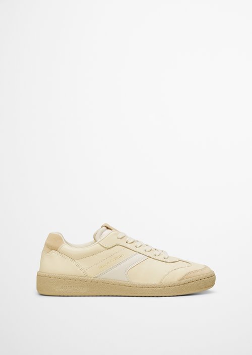 Sneaker — M170