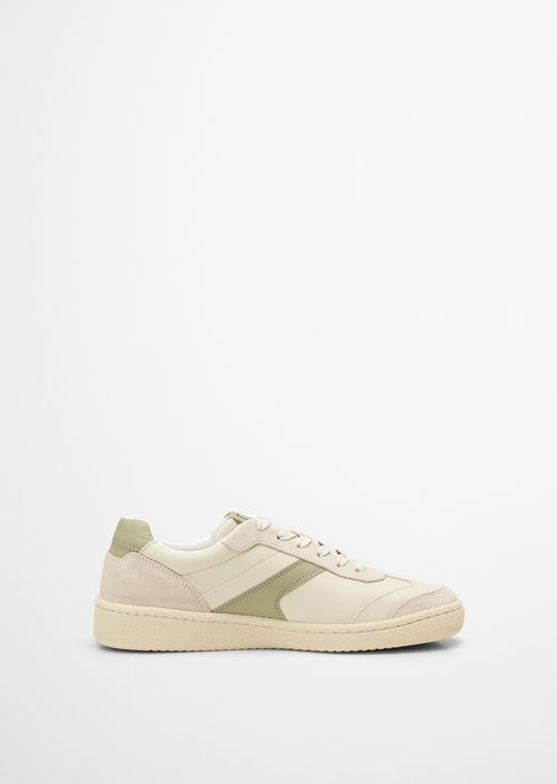Sneaker — M198