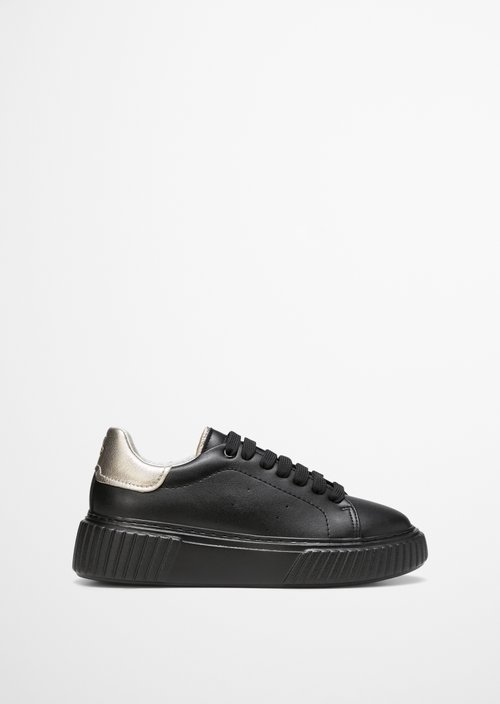 Sneaker — M985