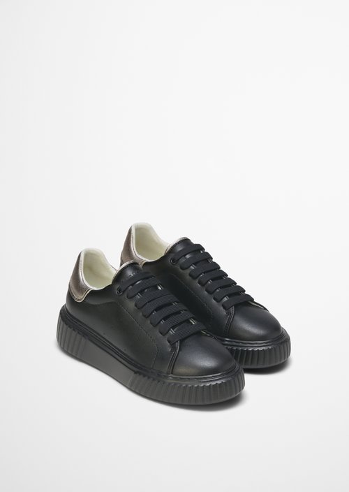 Sneaker — M985