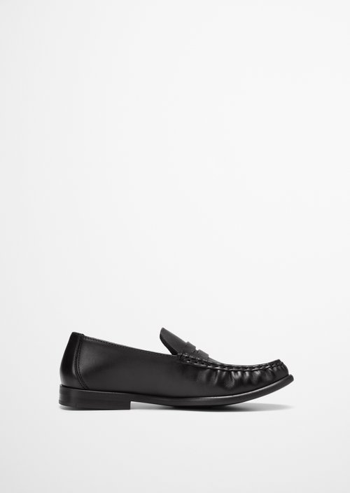 Loafer — Black