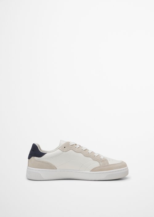 Sneaker — M182