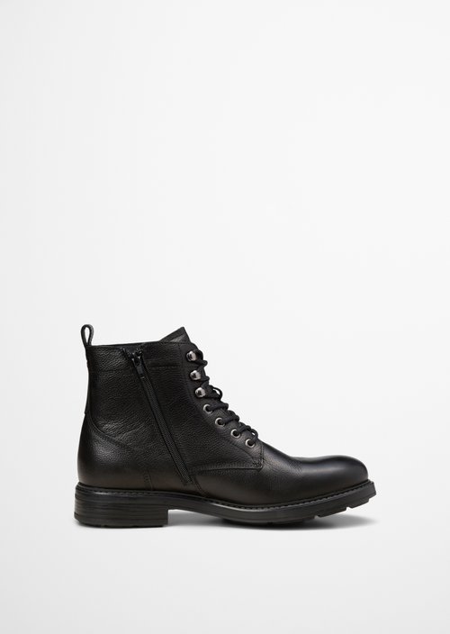 Lace-up boots — Black