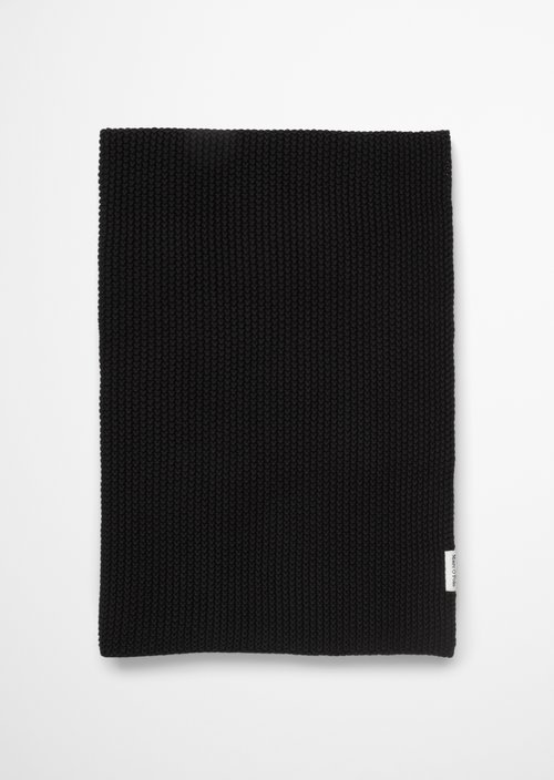 Plaid Model Nordic Knit — Black