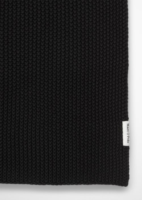 Plaid Model Nordic Knit — Black