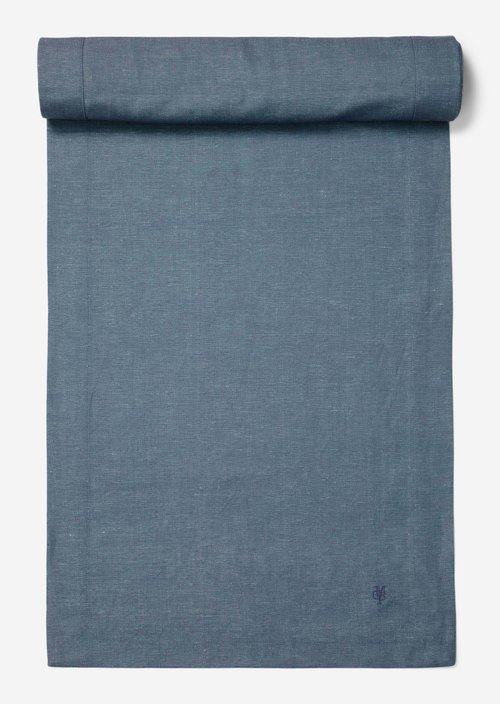 Table runner model Akalla — Smoke Blue