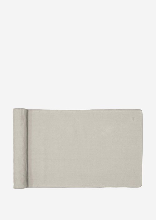 Table runner model Valka — Oatmeal