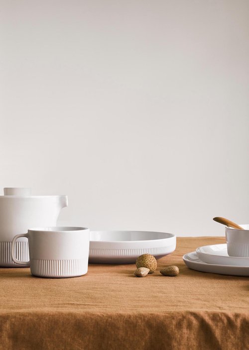 Porcelain plate Model Moments — Chalk White