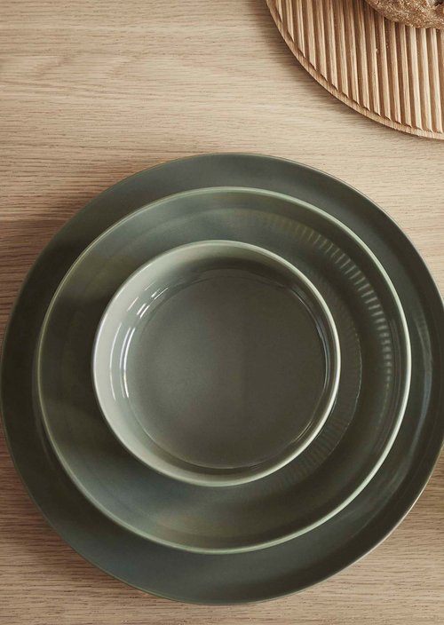 Small Bowl Model Moments — Olive Green