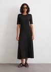 Marc O'Polo Lange jersey jurk uitlopend, Dames, zwart, L, 66% Lyocell, 32% Katoen, 2% Elasthaan
