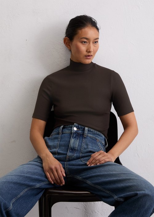 Modal Ropa Camiseta de cuello alto slim Hecho de TENCEL™ Modal - marrón | Ropa ...