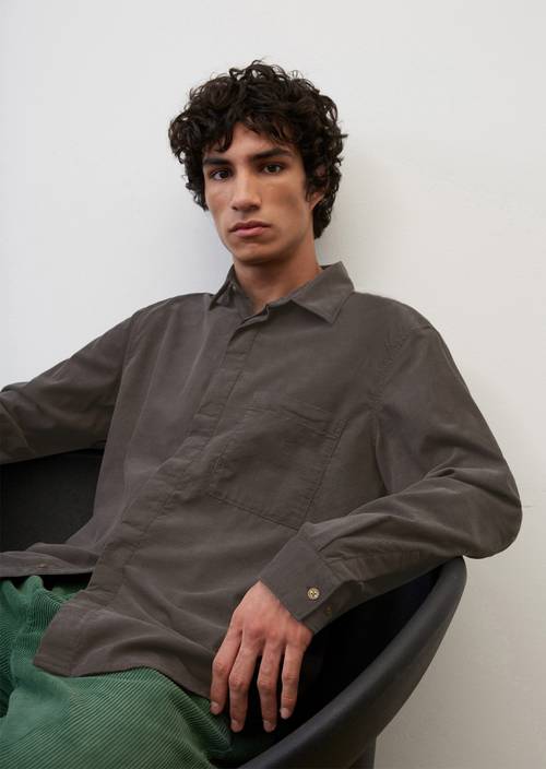 Regular long sleeve shirt midnight oil in front view